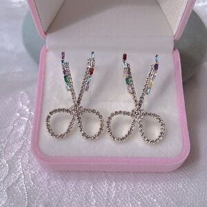 - 5A grade zircon scissors earrings